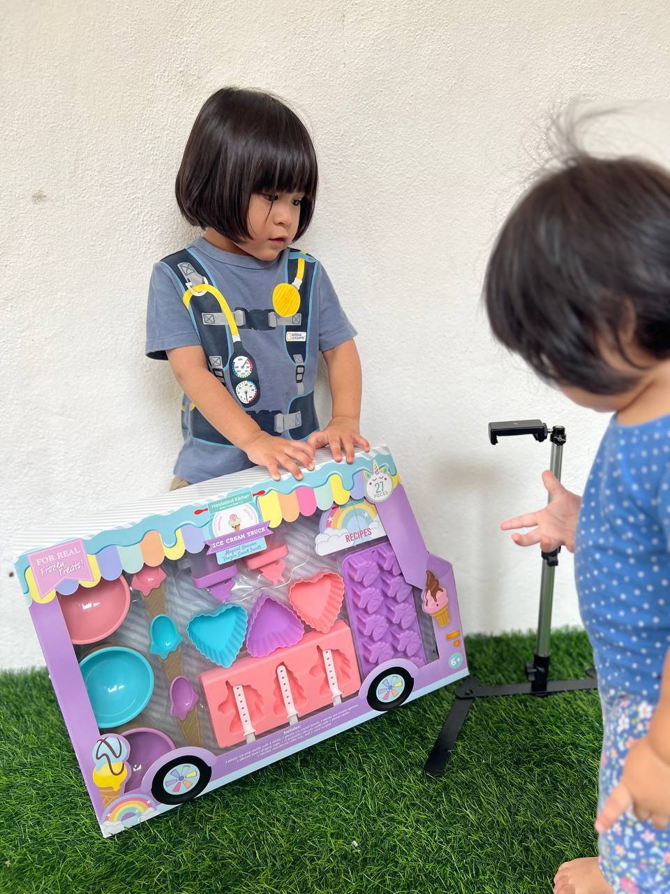 Handstand Kitchen Ice Cream Truck Summer Sweet Treats Dessert Making Set