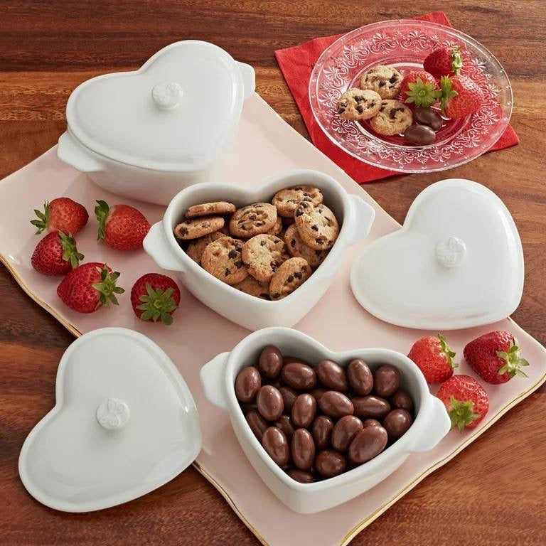 (PREORDER) The Pioneer Woman 6.45" 3-Piece Mini Hearts Ceramic Baking Dish with Lid
