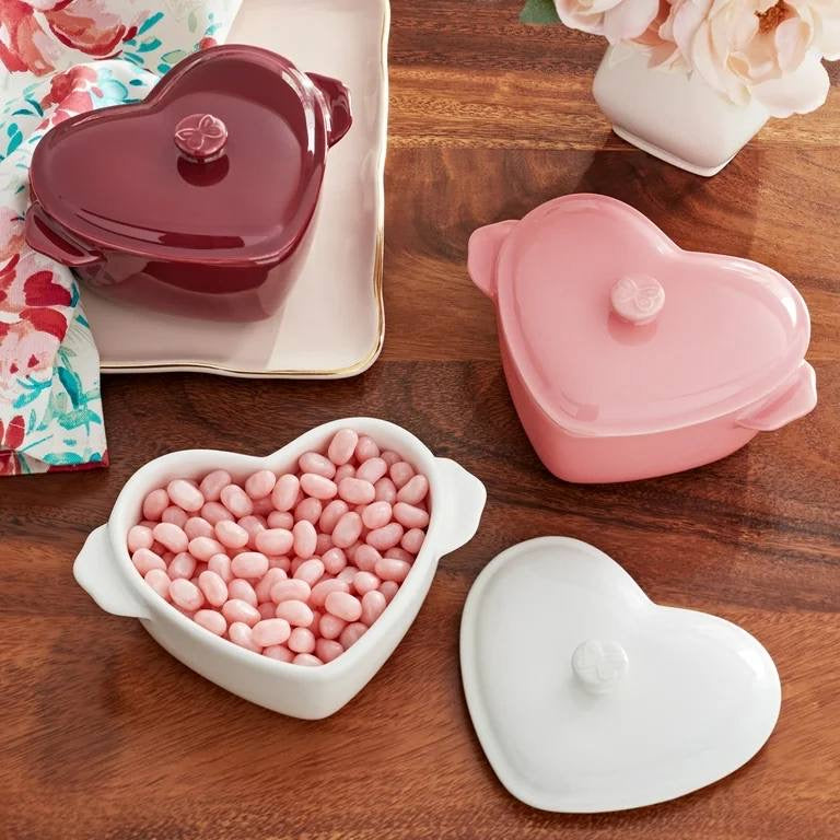 (PREORDER) The Pioneer Woman 6.45" 3-Piece Mini Hearts Ceramic Baking Dish with Lid